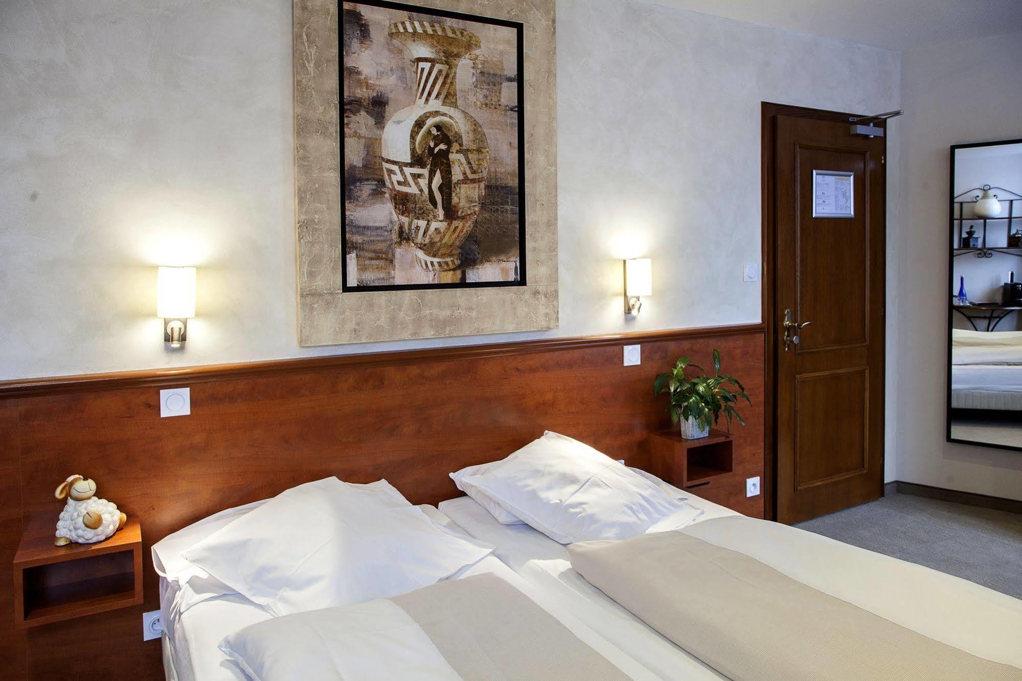 Logis Hotel-Restaurant Du Mouton Рибовиль Экстерьер фото